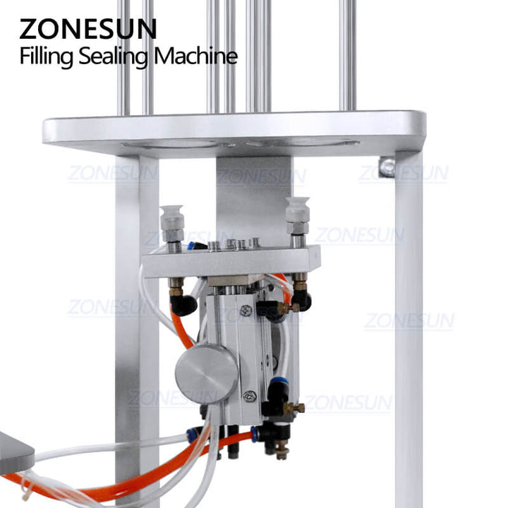feeding structure of filling and sealing machine