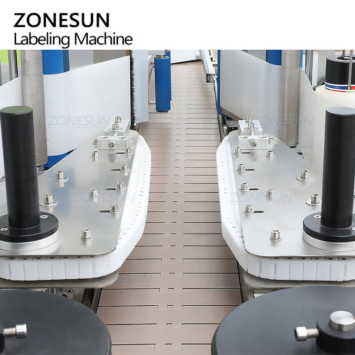 conveyor of bottle labeler