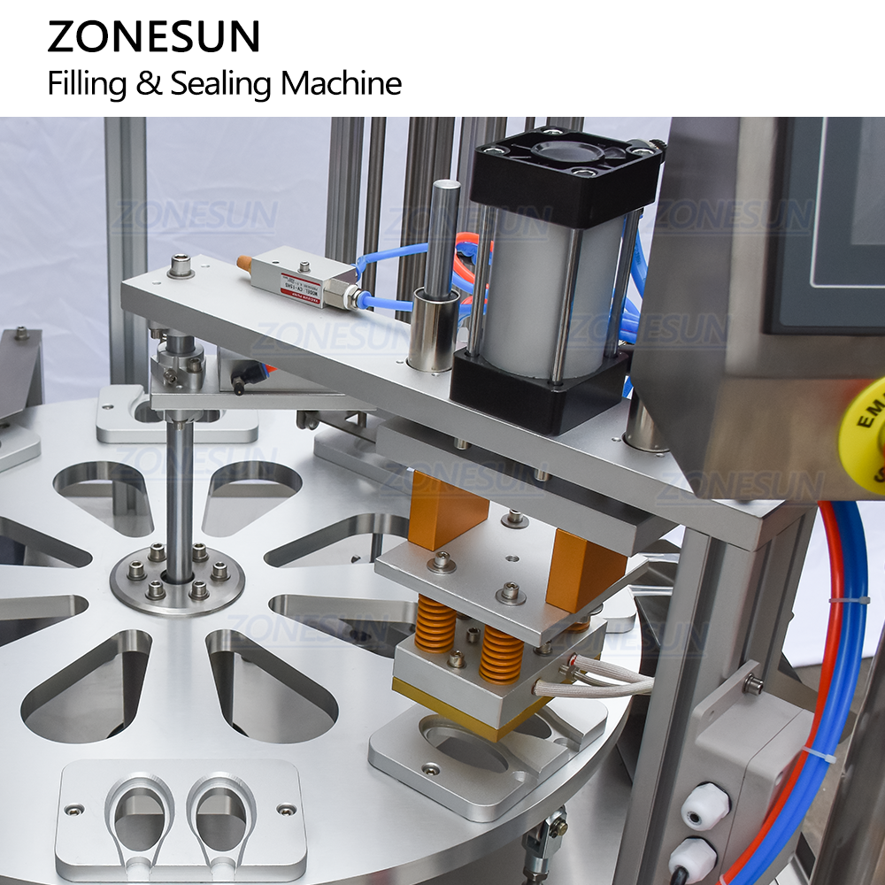 sealing structure of honey spoon filling sealing machine