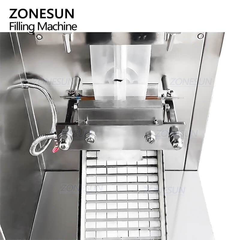 roller discharge of liquid packaging machine