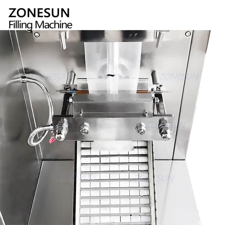 roller discharge of liquid packaging machine