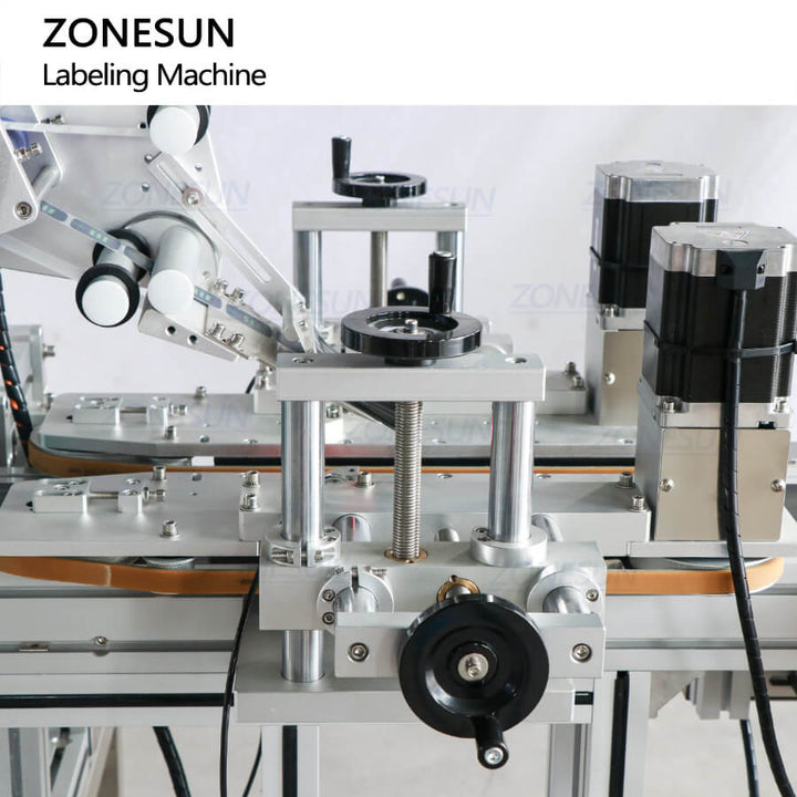 bottle guiding structure of wrap around labeling machine