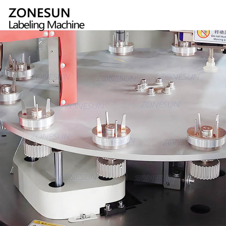 fixing structure of shrink sleeve labeling machine