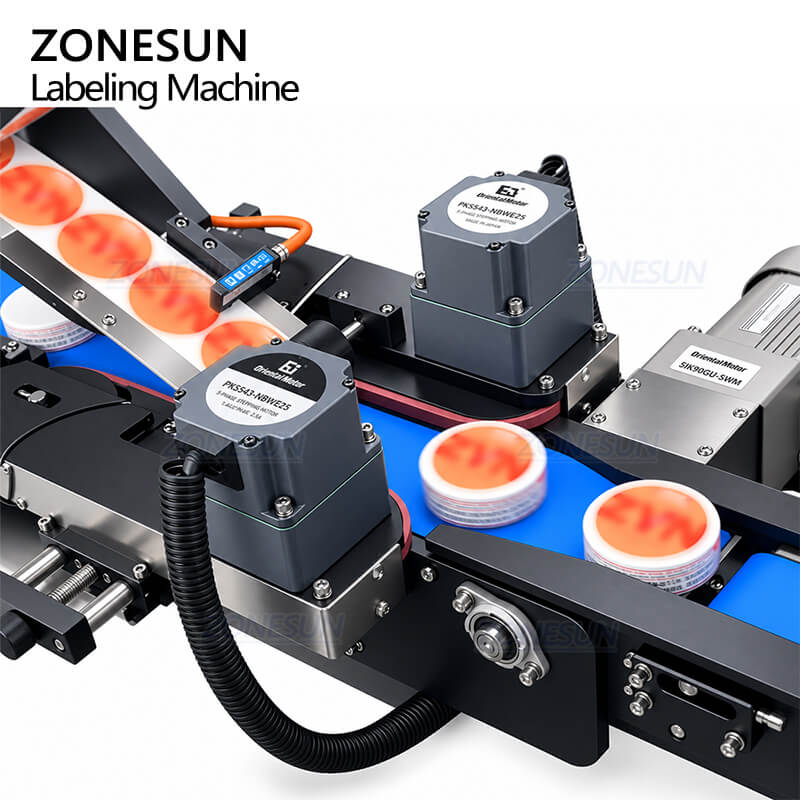 bottle guiding structure of automatic top labeling machine