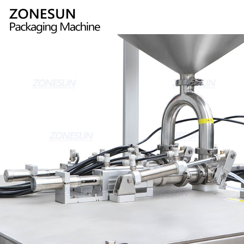 filling system of liquid sachet filling machine
