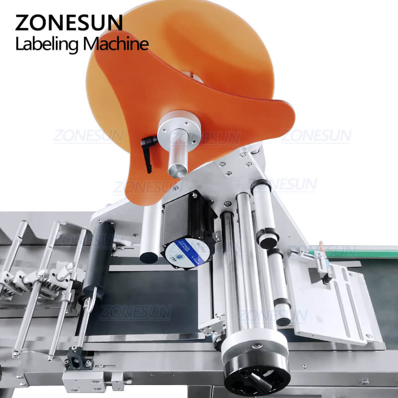 label winding structure of plastic bag labeling machine