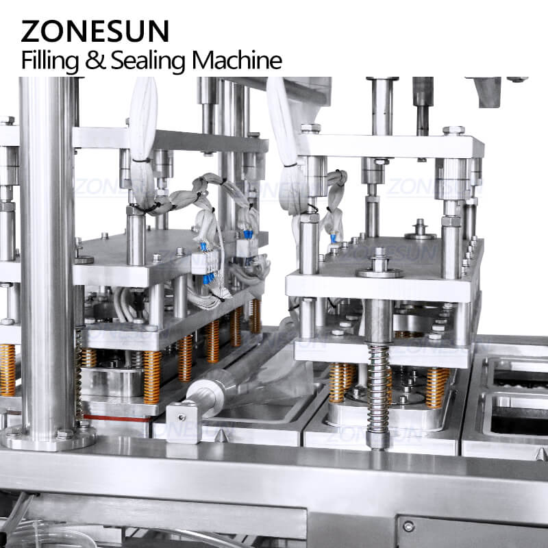 sealing structure of cup filling and sealing machine