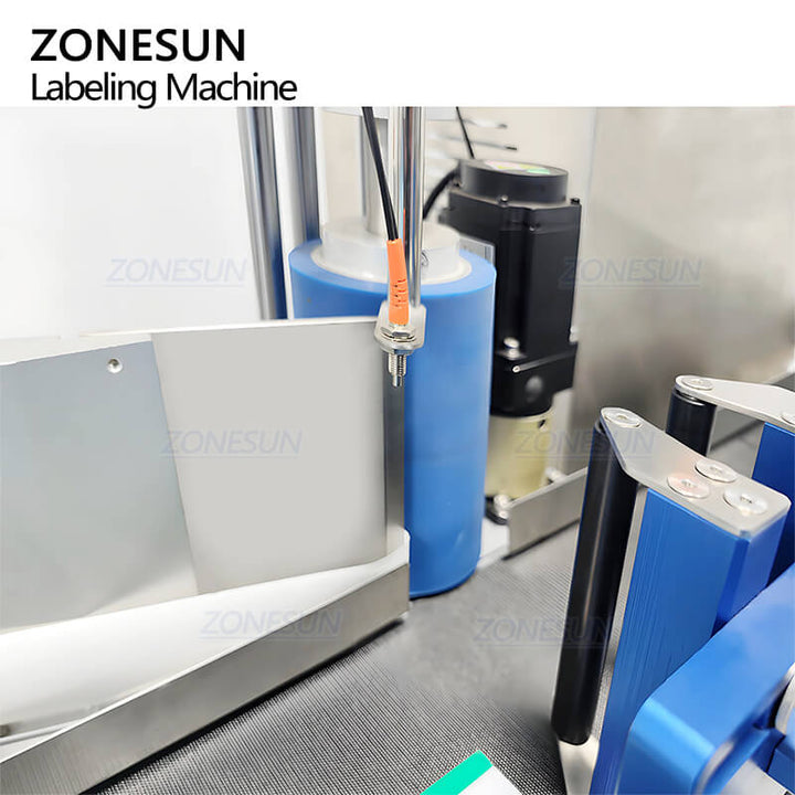 labeling structure of fully electric labeling machine for bottle