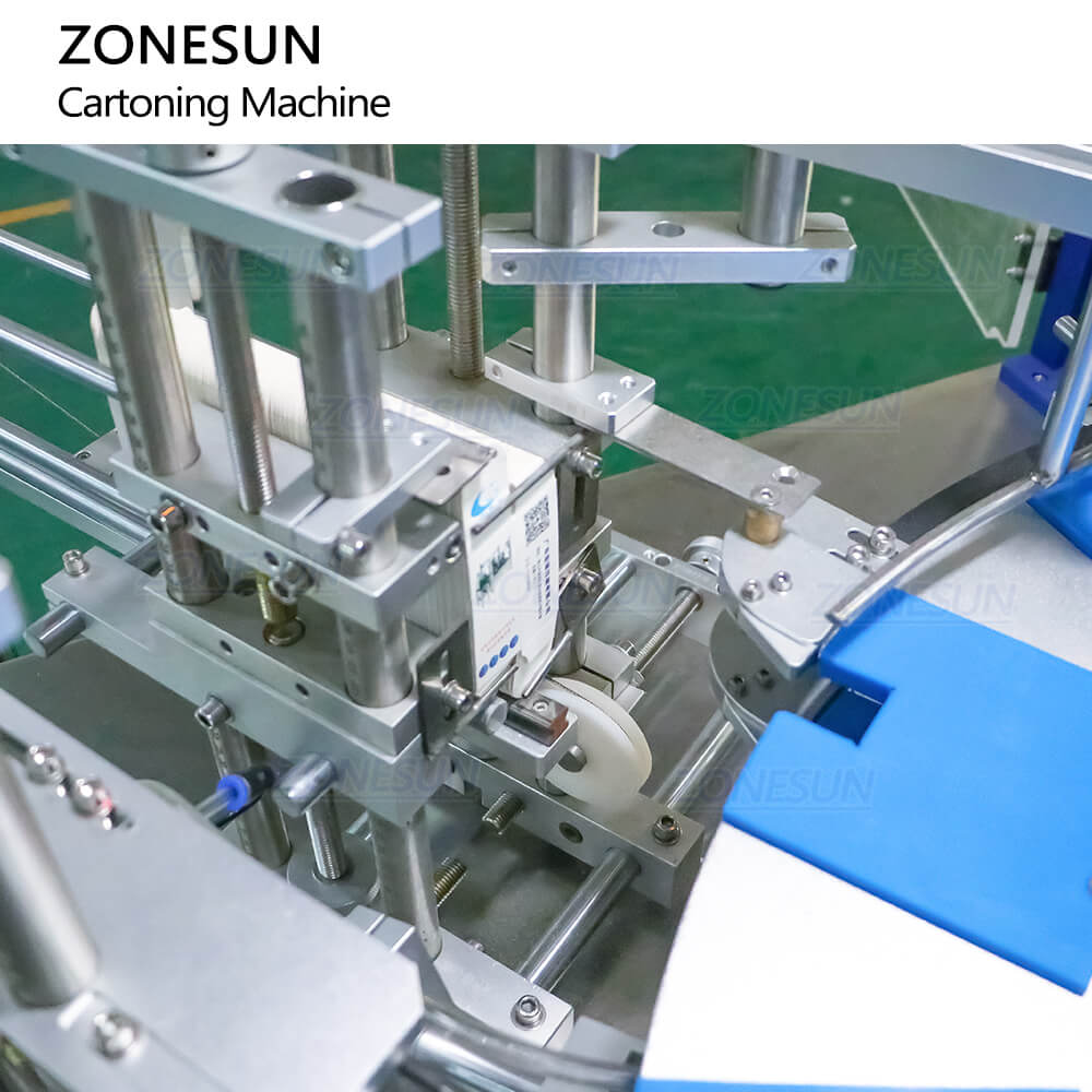 box loading structure of vertical cartoner