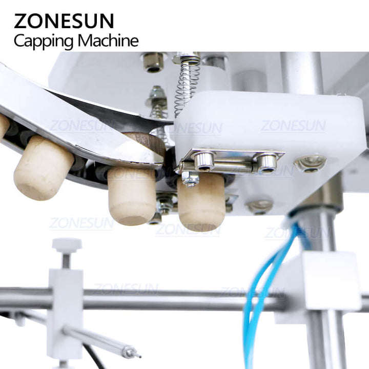 cap positioning structure of automatic corker machine for vodka