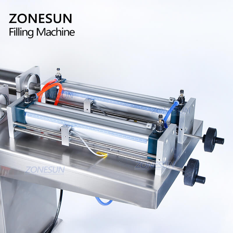 Double Heads Pneumatic Piston Liquid Filler Filling Machine